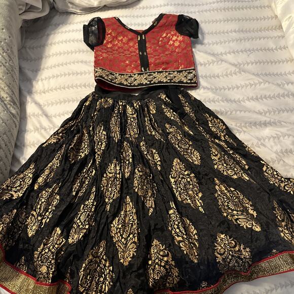 Small Kids Lehenga Choli 2 pc dress Baby Girls Lehenga Top Designer 12-18 Month - Picture 1 of 8